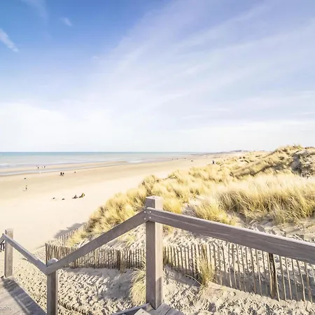 In Near The Beach, Cleaning Included Lägenhet